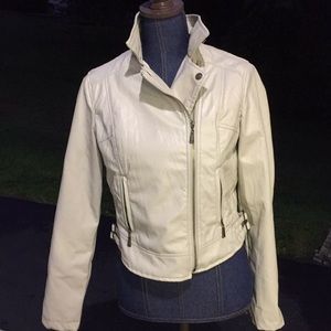 Woman’s faux leather size M